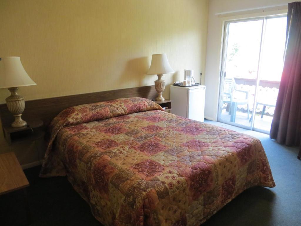 הריסון הוט ספרינגס Harrison Village Motel חדר תמונה